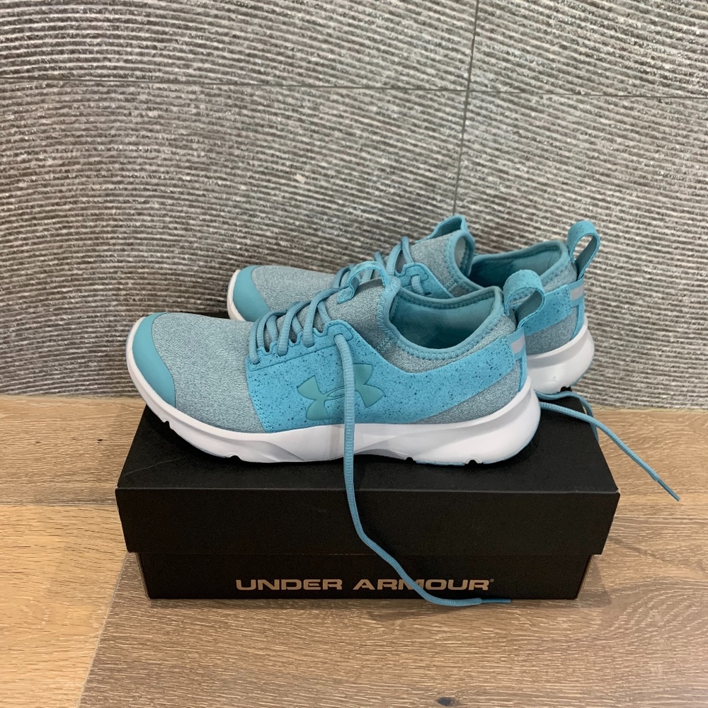 Under Armour women sneaker - New with box